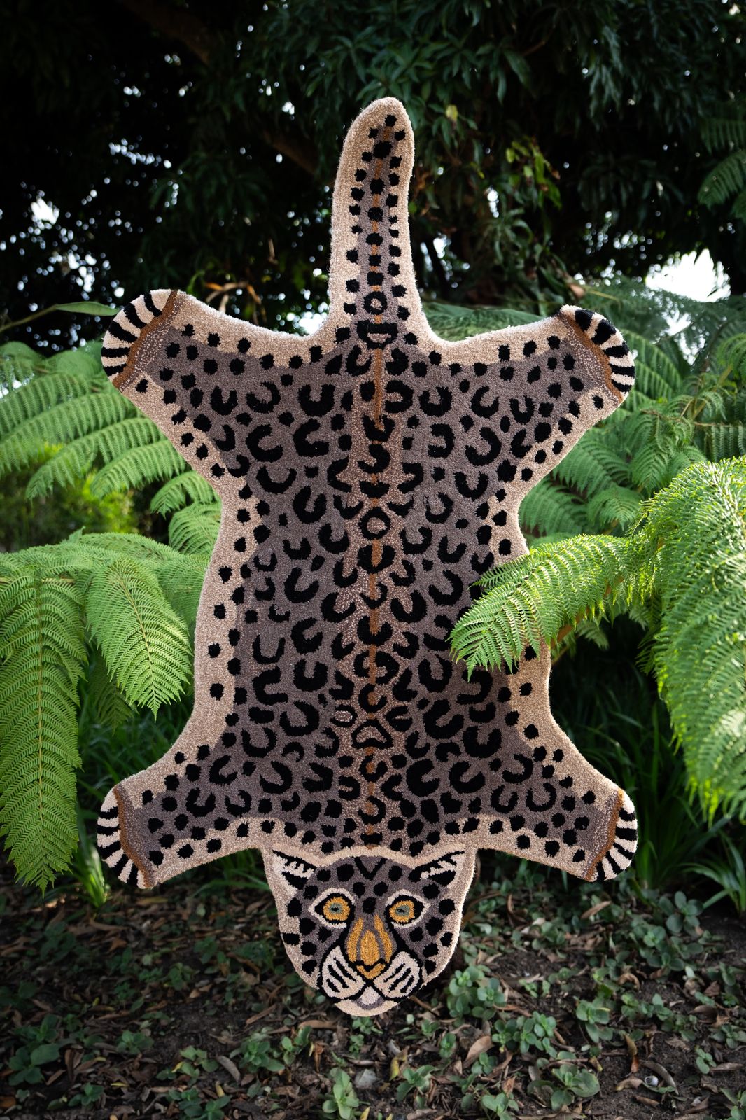 Leopard shaped leopard print rug hand tufted wool