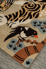 Load image into Gallery viewer, Magpie &amp; Tiger
